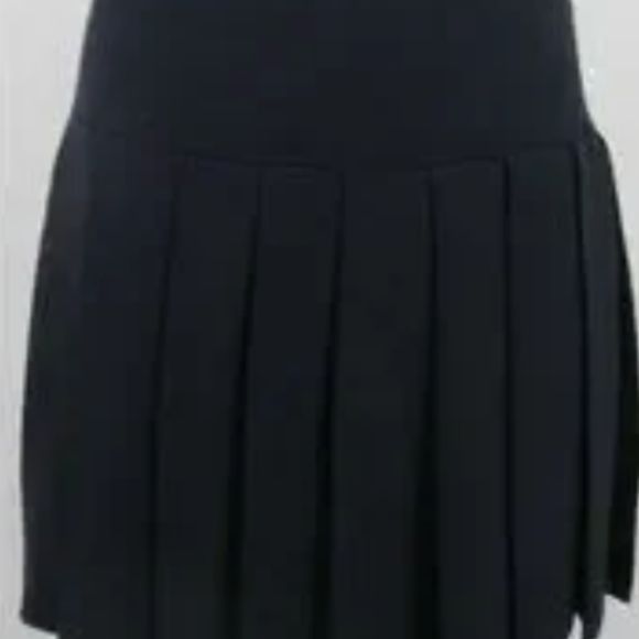 St. John Black Santana Knit Skater Skirt Drop Waist Pleated Size 14 - Picture 2 of 6